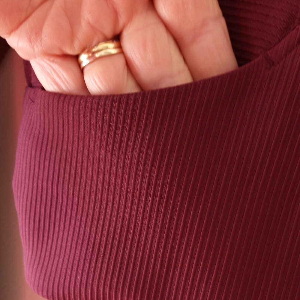 '90 Degree' by Reflex Burgundy Cropped Top Size L NWOT - Picture 4 of 14